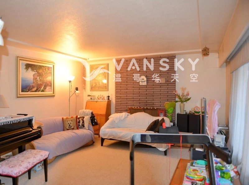 250128132733_5606-Living Room.jpg